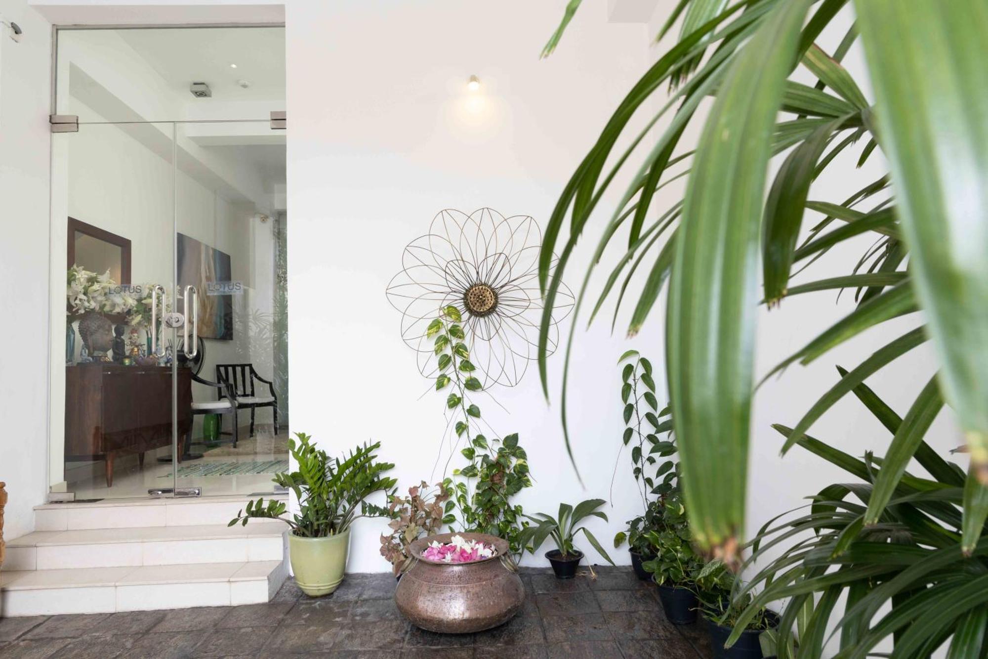 Lotus Colombo Guesthouse Exterior photo